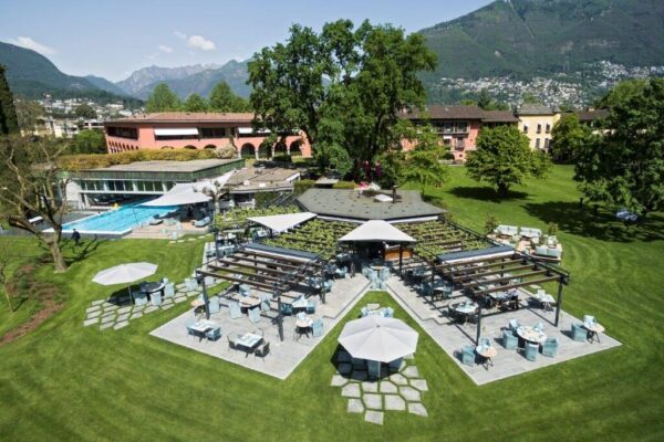 Poolbar und Restorante Castello del Sole Ascona mit Sonnensegle | Sonnensegel360
